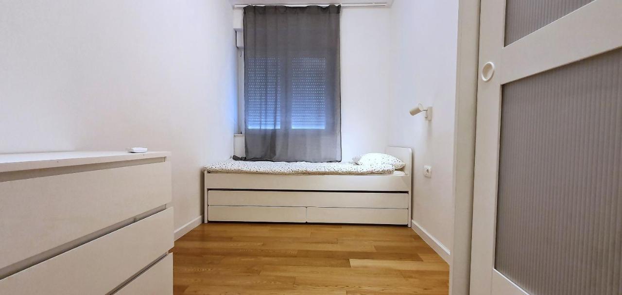 Freyja Apartment *
